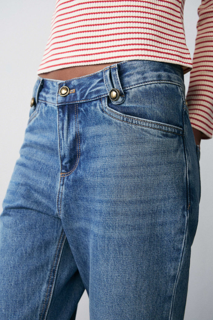 VINTAGE BLUE