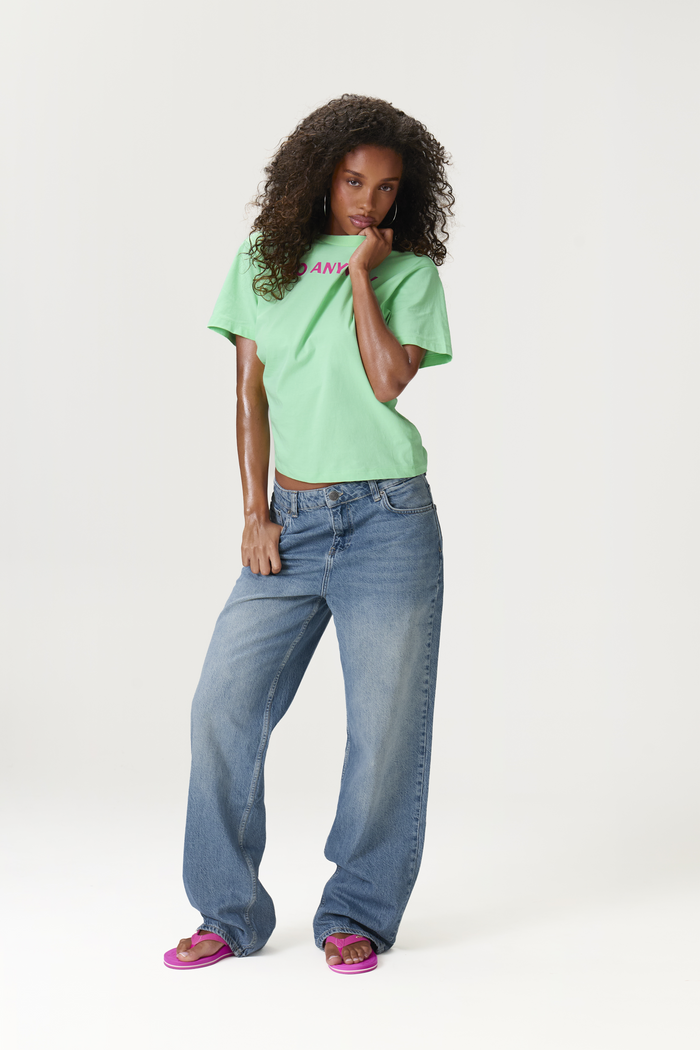 Model's height is 5'9" and wears a size S.