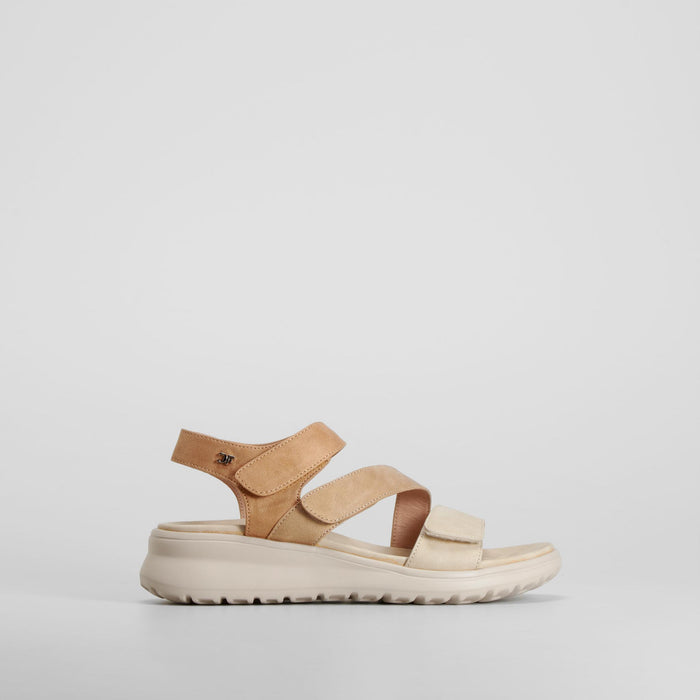 Sandalia triple velcro confort beige COMFEET