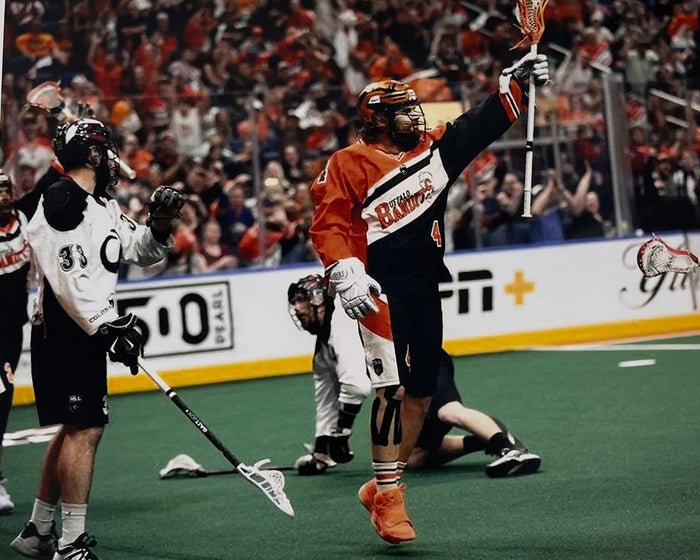 Ian MacKay Unsigned Arm Up Photo