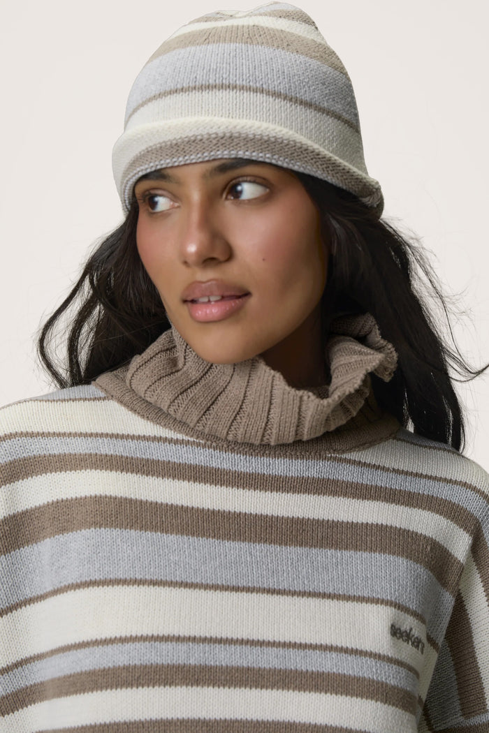 Bella Stripe Roll Hat in Grey