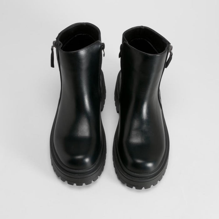 Botín negro con cremallera lateral NYC