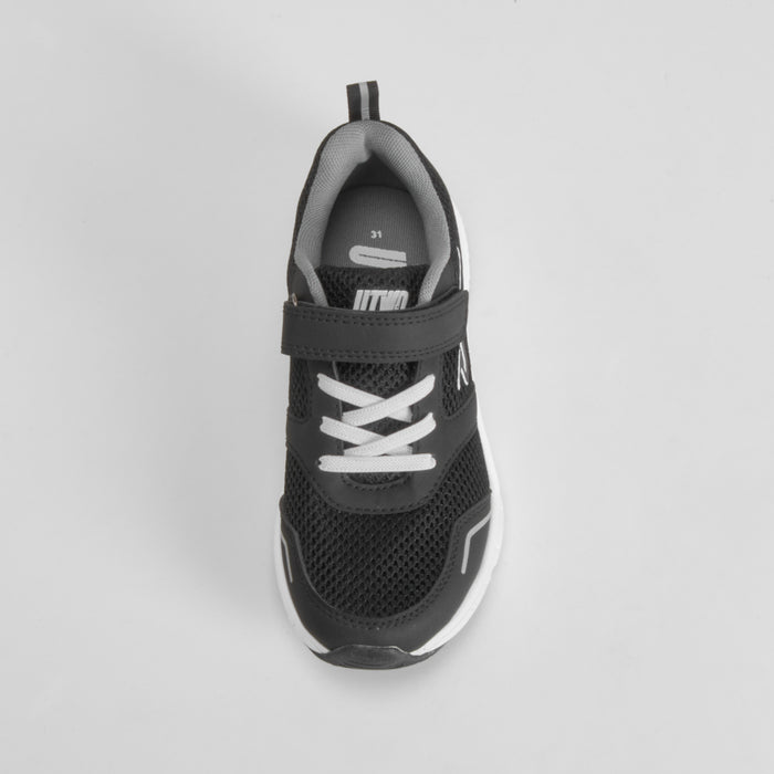 Deportiva running infantil negra UTWO