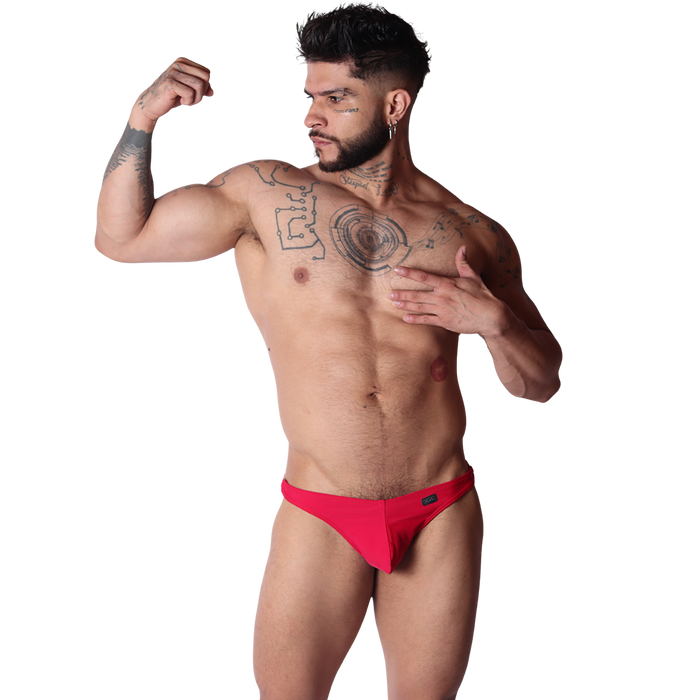 Dinamic Red Swim G String en modelo de Gigo Underwear