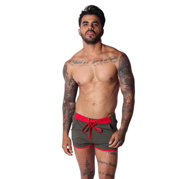 Nafts Green Shorts en modelo de Gigo Underwear