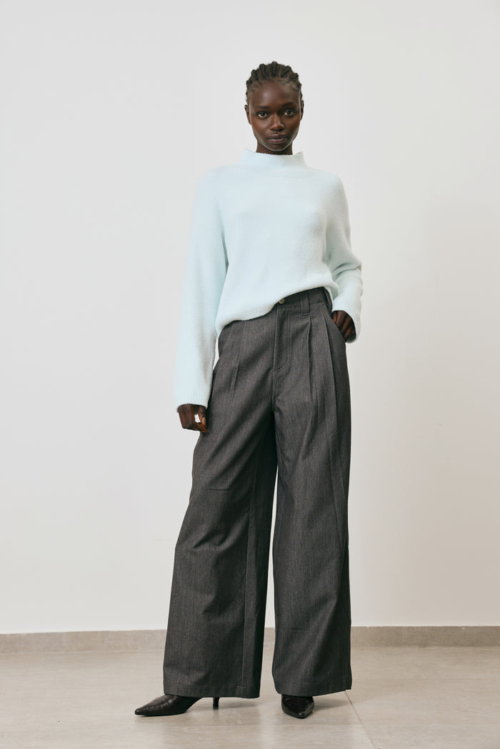 Pleated Wide Leg jeans