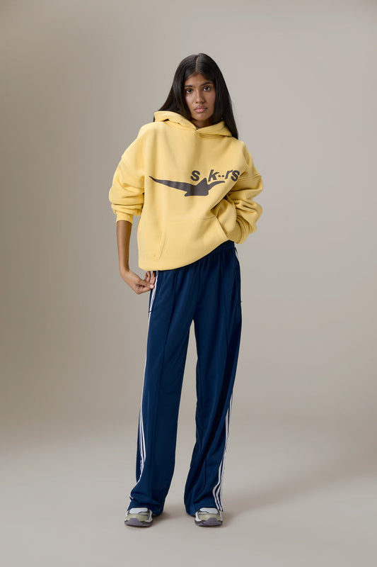 Model info: Natalia is 5'9" and wears a size S.