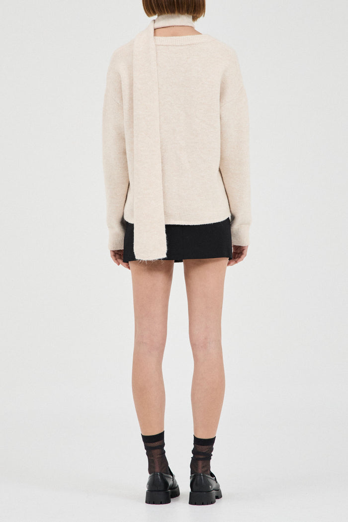 The Basic V-neck Knit with Tie