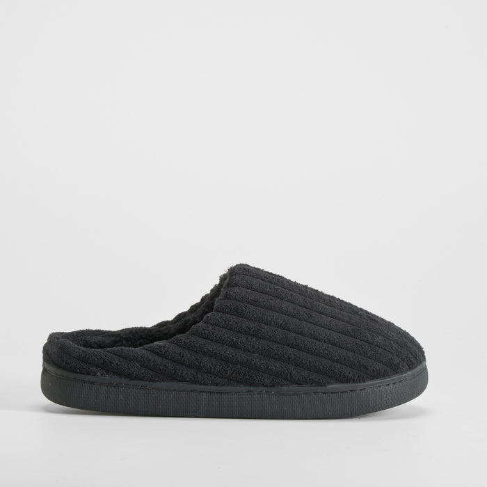 Zapatilla casa pana gruesa negra OLYNE