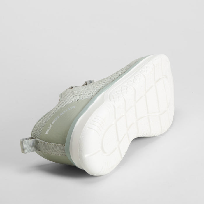 Zapatilla deportiva walking verde claro COMFEET